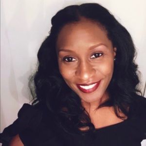 Meet your Posher, Mia